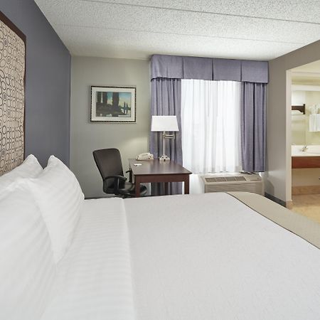 Holiday Inn & Suites Chicago-Carol Stream Wheaton By Ihg Buitenkant foto