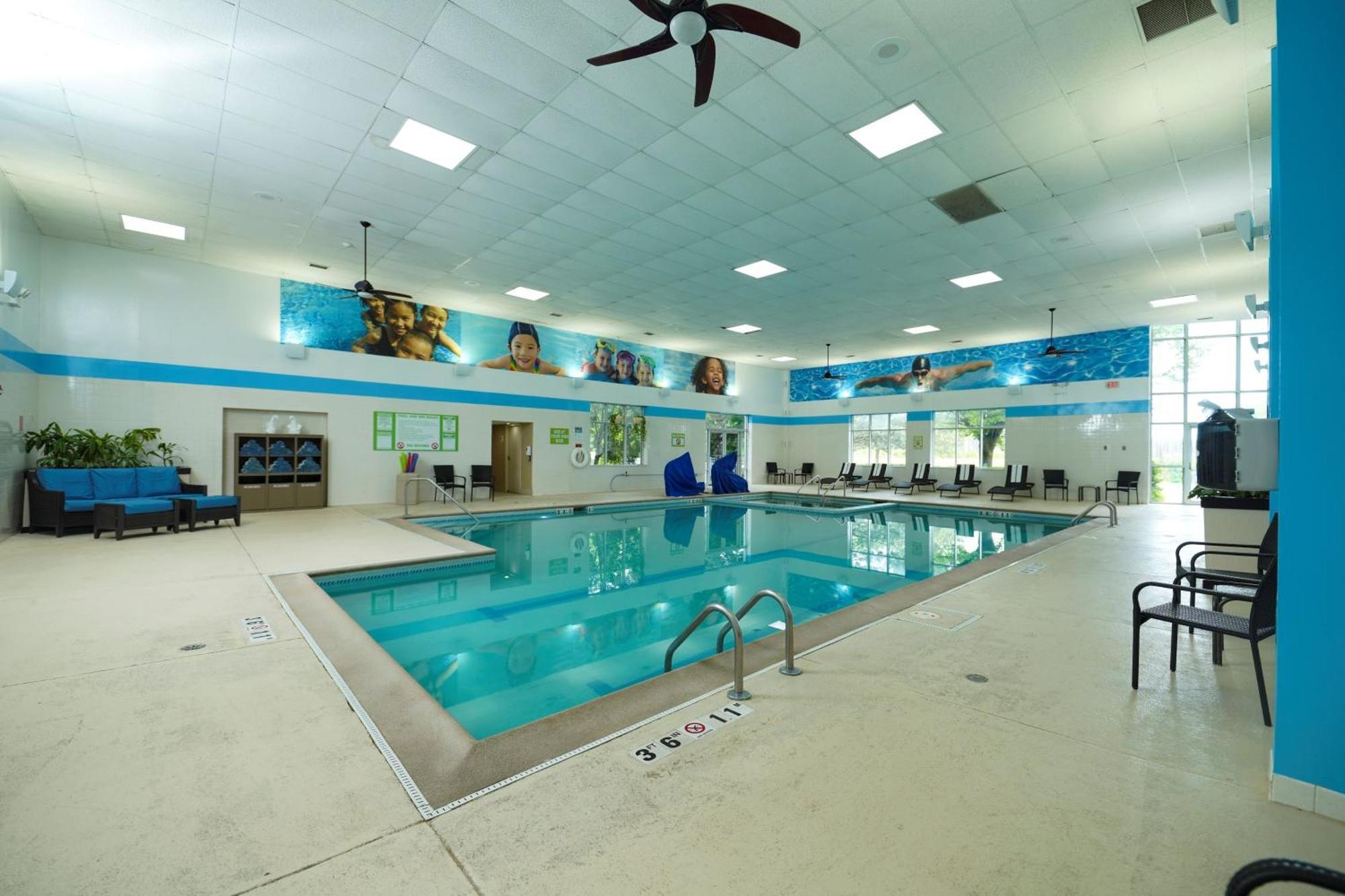 Holiday Inn & Suites Chicago-Carol Stream Wheaton By Ihg Buitenkant foto