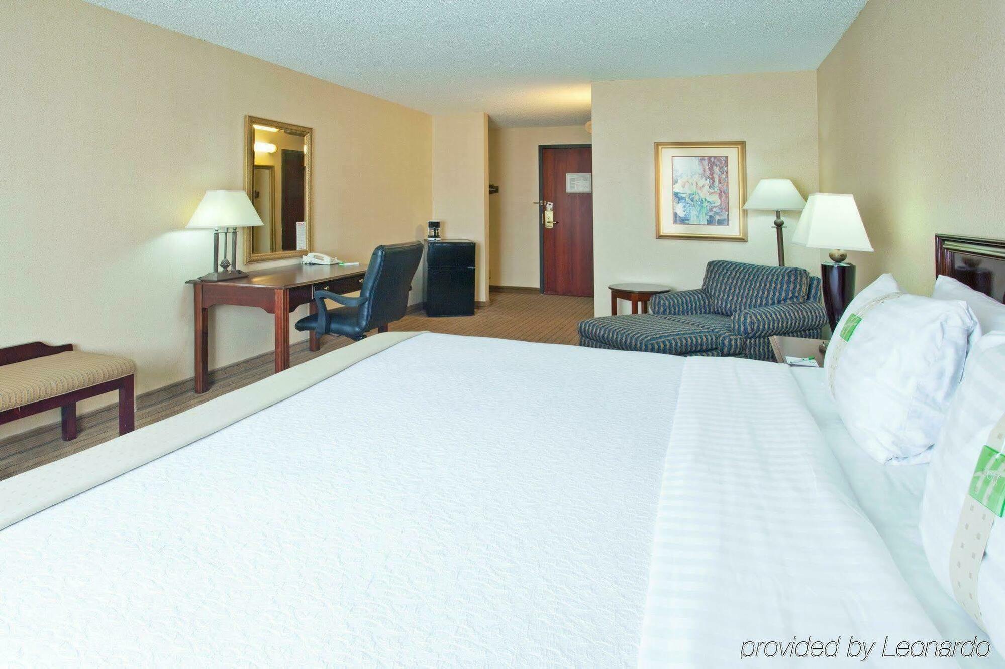 Holiday Inn & Suites Chicago-Carol Stream Wheaton By Ihg Kamer foto