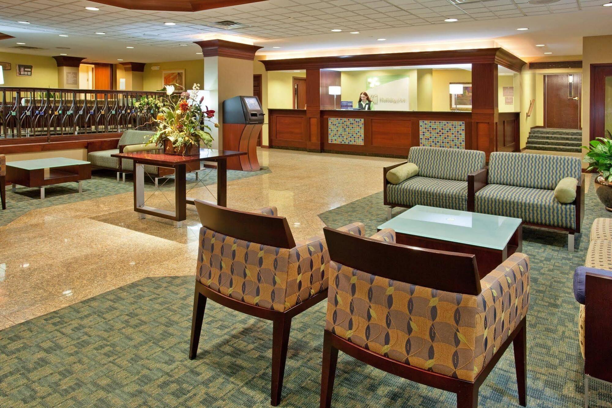Holiday Inn & Suites Chicago-Carol Stream Wheaton By Ihg Buitenkant foto